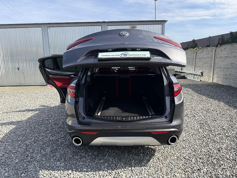 Alfa Romeo Stelvio 2.2JTDM Q4 4x4 210PS VELOCE 1A - fotka 108 z 167