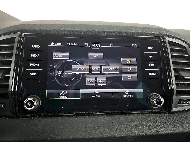 Škoda Karoq (2025) 1.5TSi 110kW SPORTLINE TAŽNÉ - fotka 16 z 30