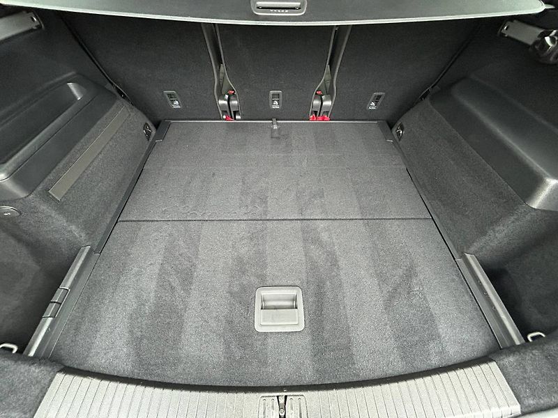 Volkswagen Touran (2022) 1.5 TSI 110kW DSG tažné - fotka 29 z 33