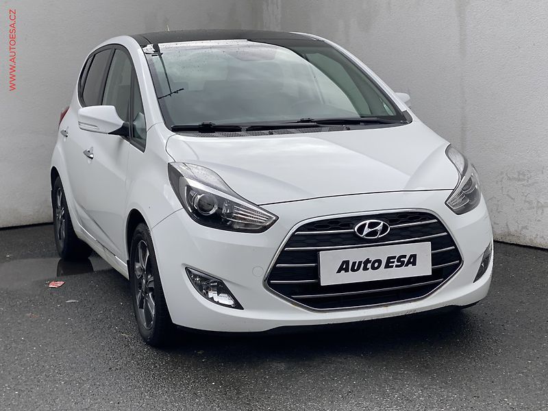 Hyundai ix20 (2017) 1.6CVVT, ČR, AT, panor - fotografie inzerátu