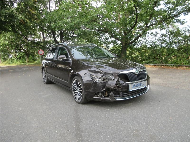 Škoda Superb 2,0 TSi 147Kw, L&K, Tažné, Hav - fotka 5 z 33
