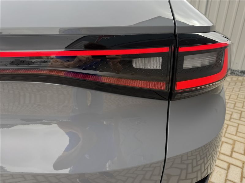 Volkswagen ID.4 0,0 PURE DPH 1.maj. původ ČR - fotka 16 z 50