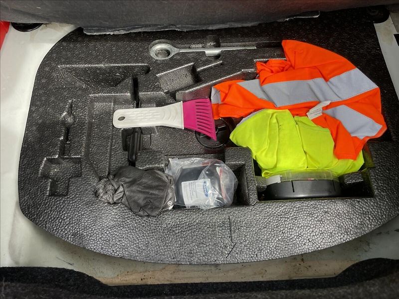 Ford Ka 1,2 i 51kw Klima, po STK - fotka 10 z 28