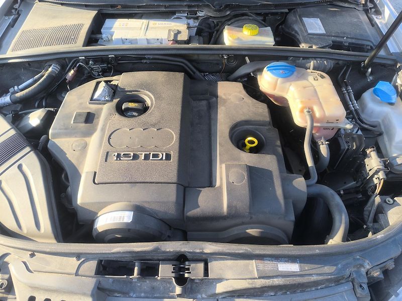Audi A4 1,9TDI BEZ DPF,KRÁSNÁ,SERVISKA - fotka 24 z 29