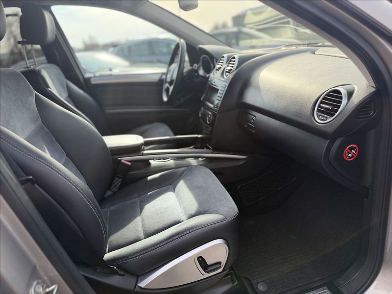 Mercedes-Benz Třídy M 3,0 320CDI 4-MATIC A/T DPH - fotka 27 z 30