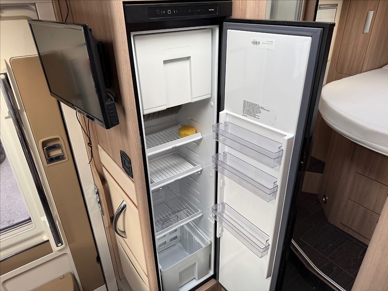 Laika Ecovip 2,3 MTJ 1maj,CZ,Top stav! - fotka 26 z 30
