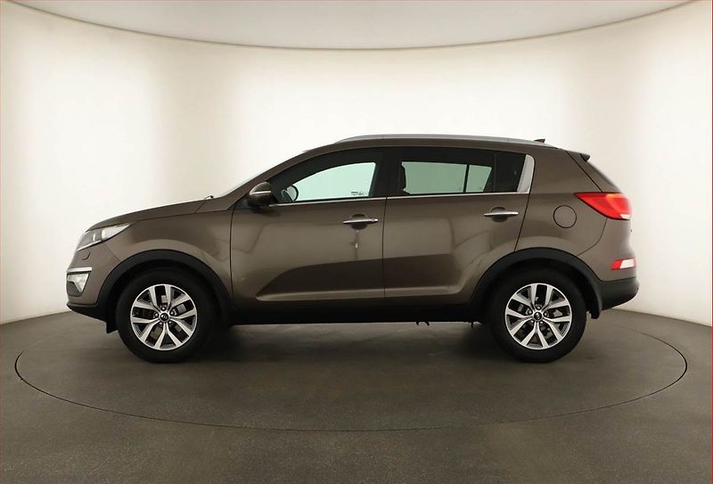 Kia Sportage (2015) 1.6 GDI, Serv.kniha, Kůže - fotka 3 z 15