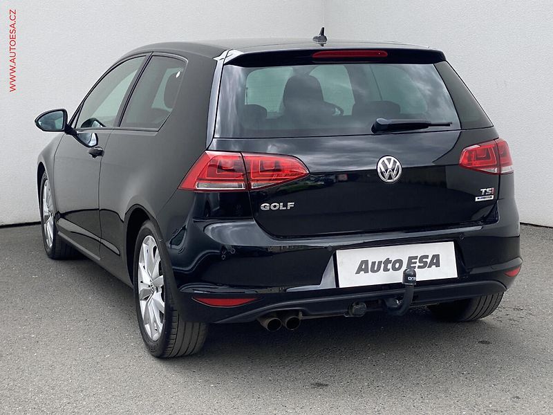 Volkswagen Golf (2015) 1.4 TSi, Highline, bixen - fotka 6 z 18