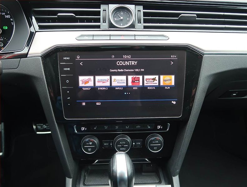 Volkswagen Passat (2018) Highline 2.0 TDI, Automat - fotka 12 z 17