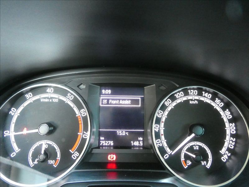 Škoda Fabia 1,0 TSi 70kW BLACK,2x kola,ČR - fotka 34 z 39