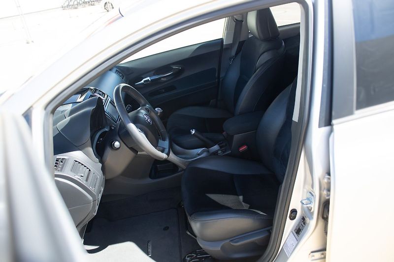 Toyota Auris BEMANI, servisované - fotka 15 z 38