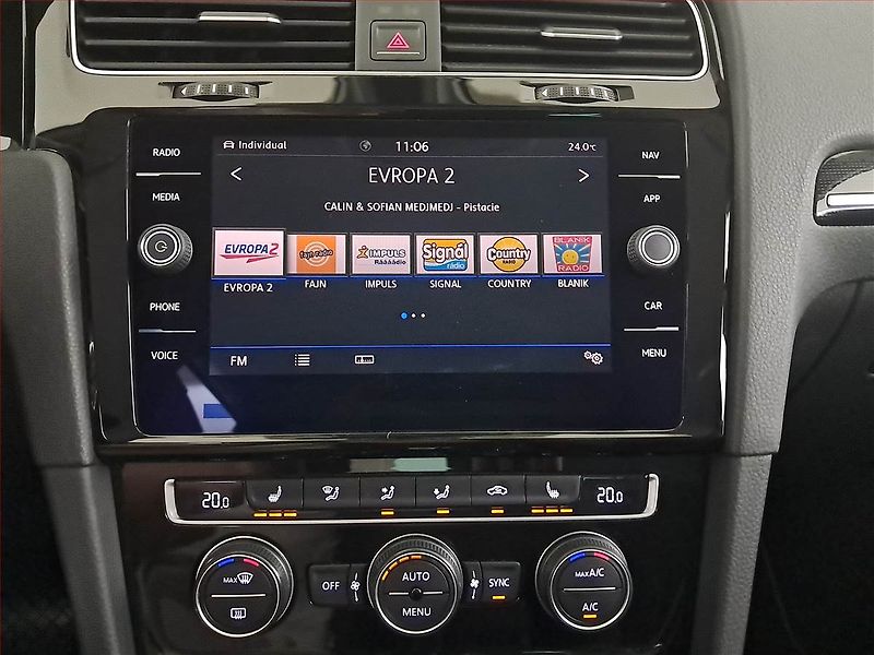 Volkswagen Golf (2018) Highline 1.5 TSI, Automat - fotka 12 z 20