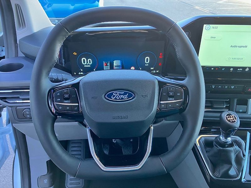 Ford Tourneo Custom (2026) Titanium L2, Tourneo, 2.0 EcoB - fotka 14 z 31