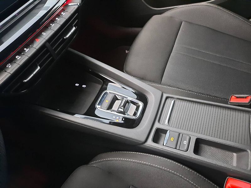 Škoda Octavia (2023) Sportline Combi 1.5 TSI (110kW - fotka 13 z 28