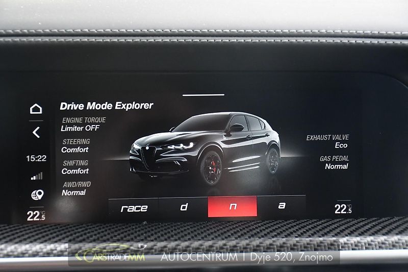 Alfa Romeo Stelvio 2.9V6 Bi-T SPARCO+AKRAPOVIČ - fotka 40 z 54