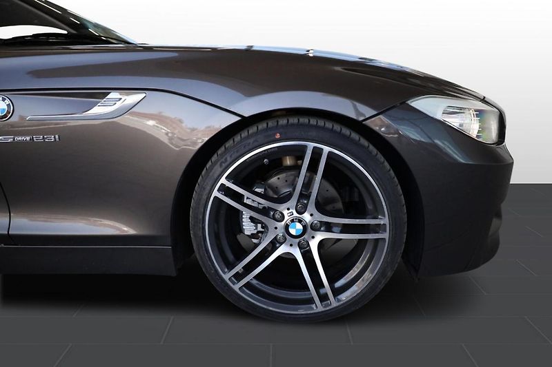 BMW Z4 sDrive 23I - fotka 8 z 30