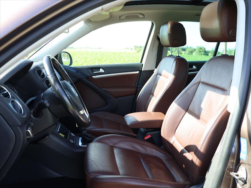 Volkswagen Tiguan 2,0 TSI DSG 4x4 Sport&Style - fotka 10 z 30