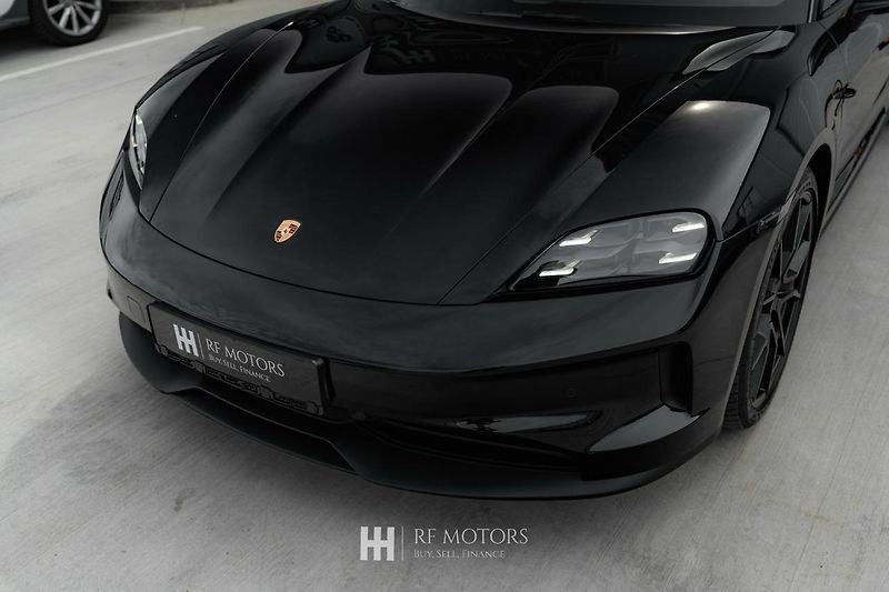 Porsche Taycan (2024) 320kW - fotka 6 z 50