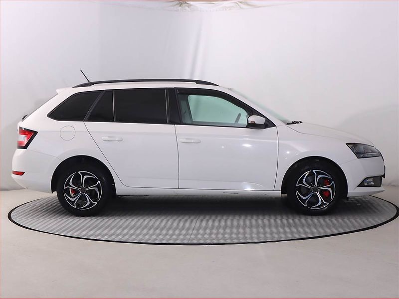Škoda Fabia (2019) Ambition Plus 1.0 TSI - fotka 6 z 19