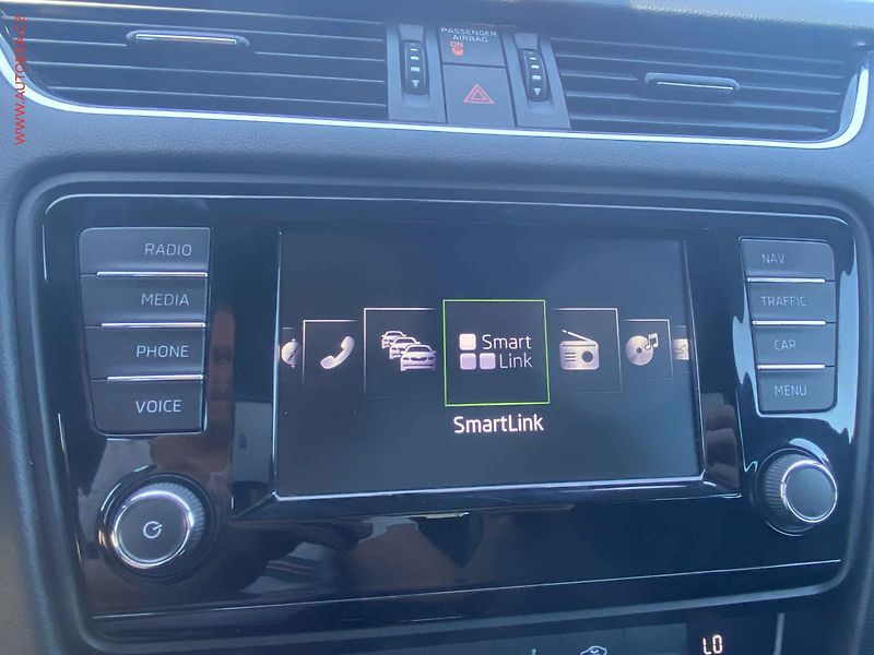 Škoda Octavia (2017) 2.0 TDi, RS, DSG, bixen, navi - fotka 16 z 18