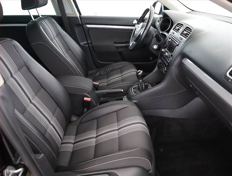 Volkswagen Golf (2012) Comfortline 1.6 TDI - fotka 7 z 13