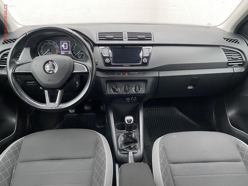 Škoda Fabia (2019) 1.0 TSi, ČR, Ambition, +pneu - fotka 8 z 17