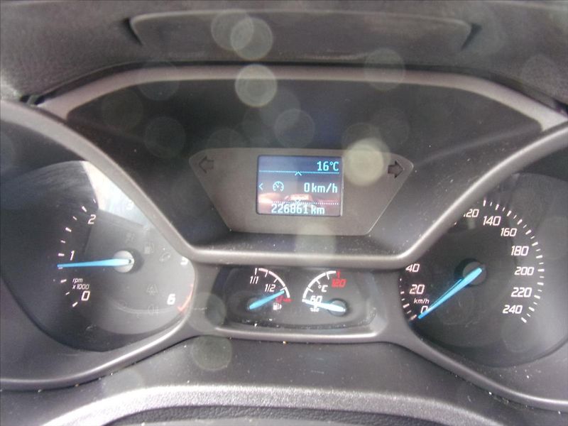 Ford Tourneo 1,6 TDCI  Connect - fotka 16 z 23