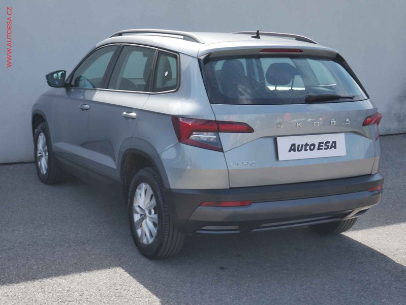 Škoda Karoq (2019) 1.0TSi, ČR, STK 7/28, LED - fotka 6 z 15