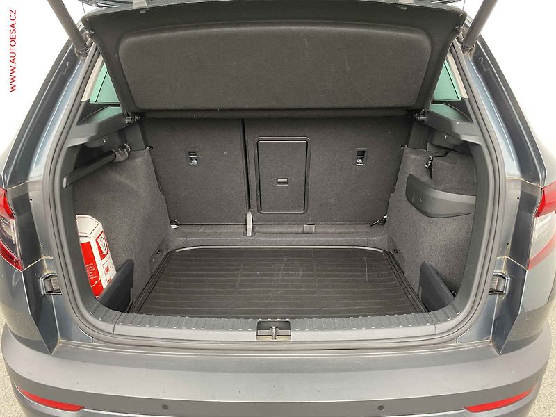 Škoda Karoq (2021) 1.5 TSi, Style, DSG, navi - fotka 7 z 19