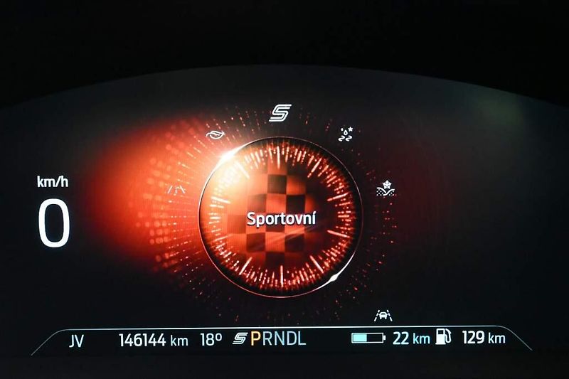 Ford Kuga (2021) 2.5 VIGNALE VIRTUAL LED ACC BO - fotka 29 z 48