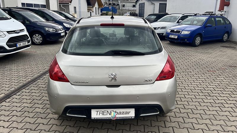 Peugeot 308 2.0 HDi 6M/T panorama - fotka 7 z 10