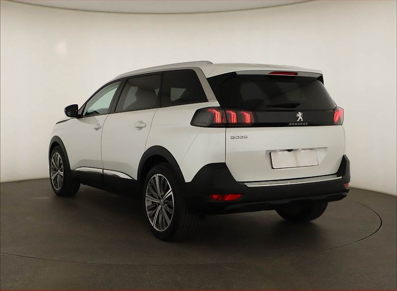 Peugeot 5008 (2022) 1.5 BlueHDi - fotka 4 z 20