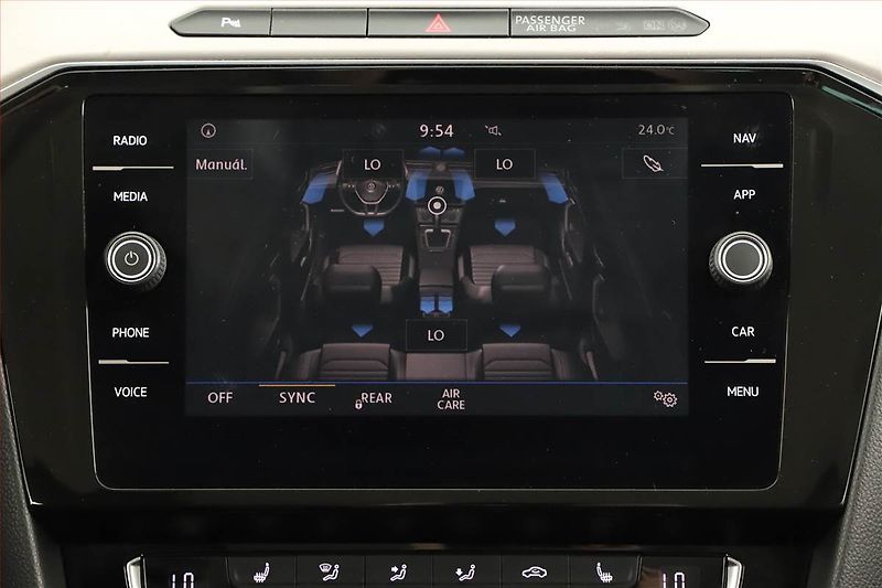 Volkswagen Passat (2018) 2.0 TDI, Kůže, Navi, Tempomat - fotka 16 z 20