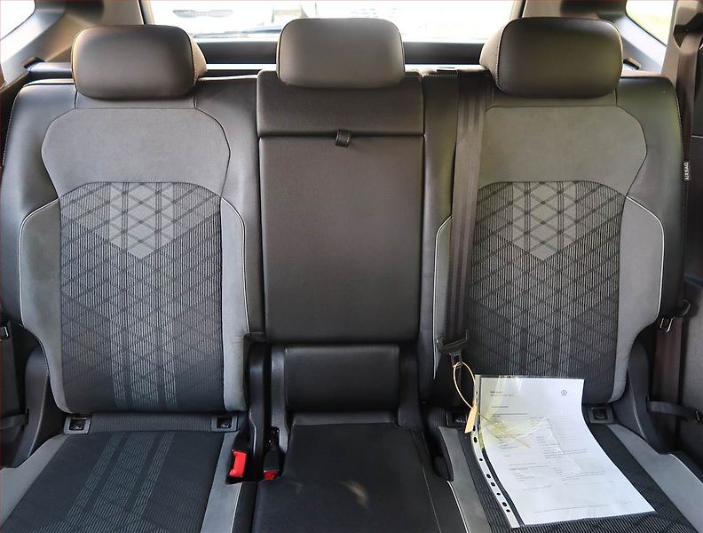 Volkswagen Tiguan Allspace (2023) R-Line 2.0 TDI - fotka 10 z 25