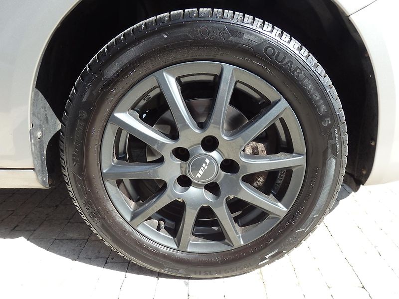 Škoda Roomster 1.2 TSI 63 kW KLIMA, ESP - fotka 12 z 16