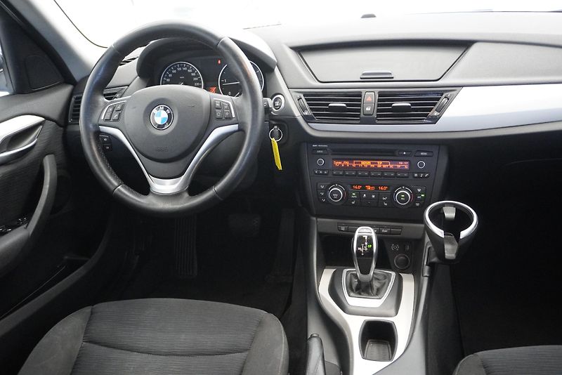 BMW X1 2.0D 160 kW XDRIVE AUTOMAT - fotka 19 z 27
