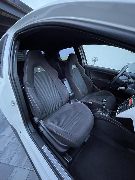 Abarth Punto Evo (2010) 1.4T-jet 114kW - fotka 10 z 12