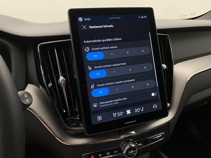 Volvo XC60 T6 AWD RECHARGE BLACK EDITION - fotka 42 z 61