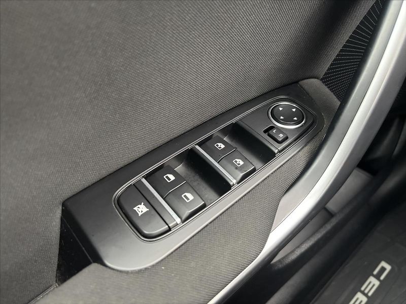 Kia Ceed 1,4 TGDi 103kW Fresh ZÁRUKA - fotka 23 z 33