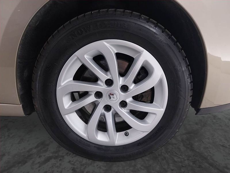 Renault Grand Scénic (2016) Limited 1.2 TCe, Navi - fotka 15 z 20