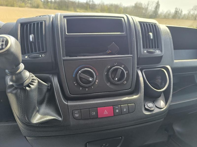 Citroën Jumper (2013) 2.2 SERVISNÍ KN.,DOLOŽENĚ KM - fotka 24 z 47