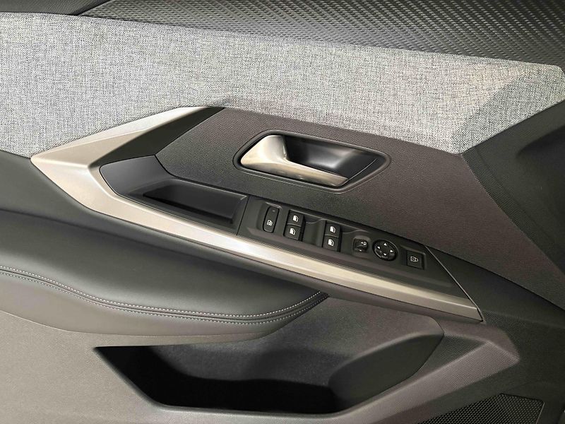 Peugeot 3008 (2026) Allure Hybrid 145 e-DCS6 - fotka 14 z 42