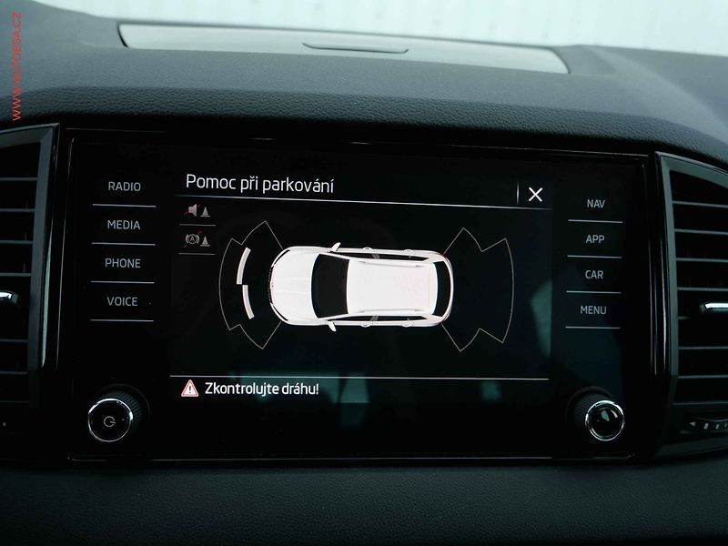 Škoda Karoq (2021) 1.5 TSi, ČR, SportLine - fotka 25 z 27
