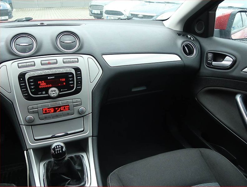 Ford Mondeo (2009) 2.0 16V, nová STK, Tažné - fotka 8 z 15