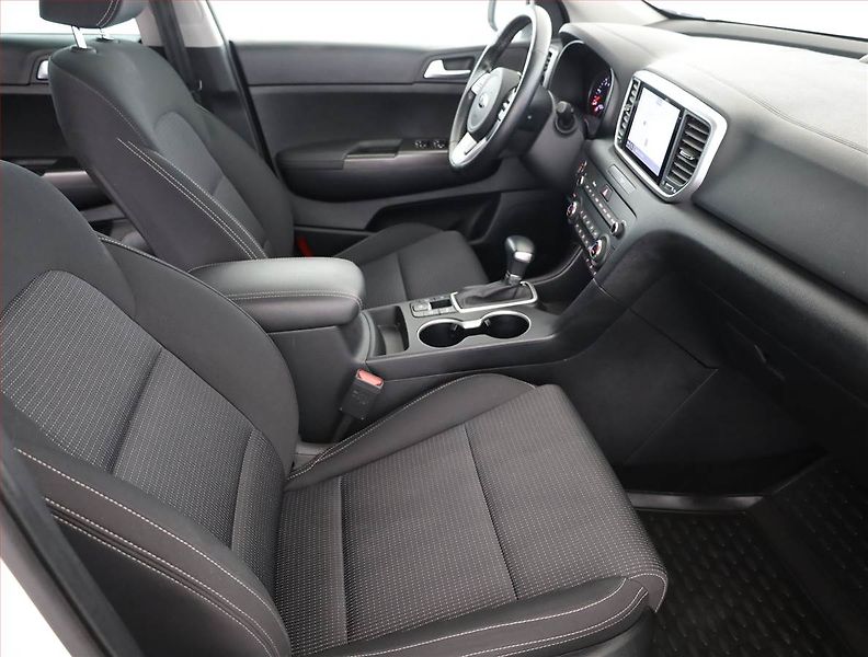 Kia Sportage (2021) 1.6 CRDi, Automat, Serv.kniha - fotka 7 z 18