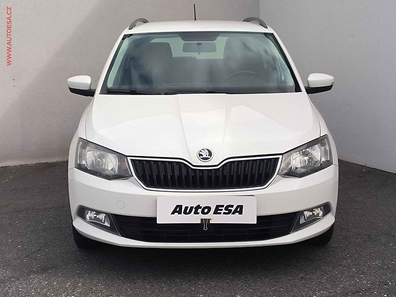 Škoda Fabia (2015) 1.2 TSi, 1.maj,ČR, Ambition - fotka 2 z 17