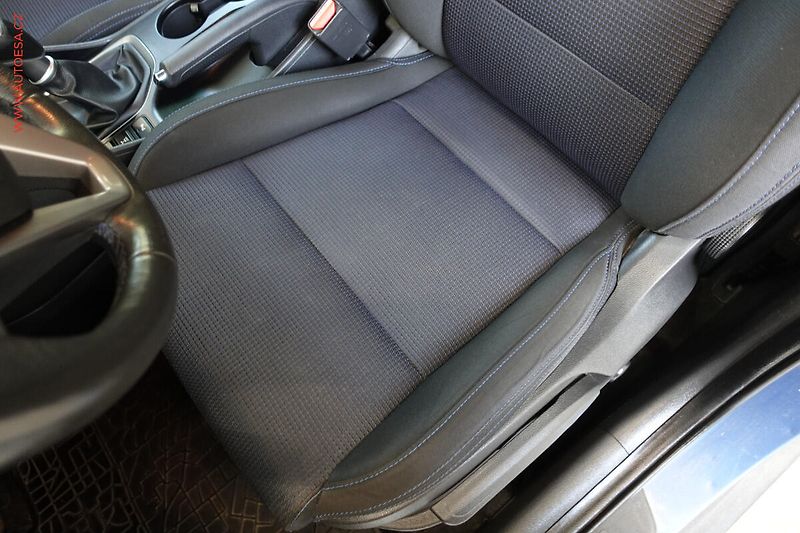 Hyundai Tucson (2016) 2.0CDi 4x4, ČR, Navi, AC - fotka 10 z 24