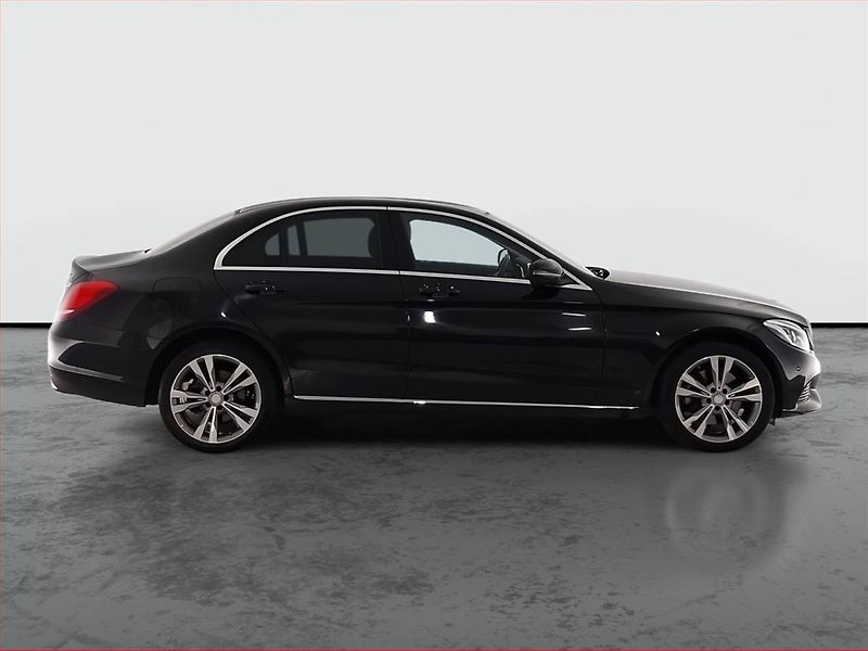 Mercedes-Benz Třídy C (2018) C 250 d 4MATIC, 4X4, Automat - fotka 6 z 22