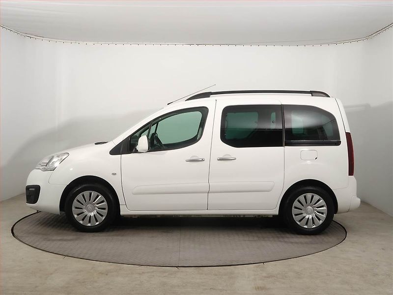 Citroën Berlingo (2018) Feel 1.6 BlueHDi, 5Míst, ČR - fotka 3 z 13