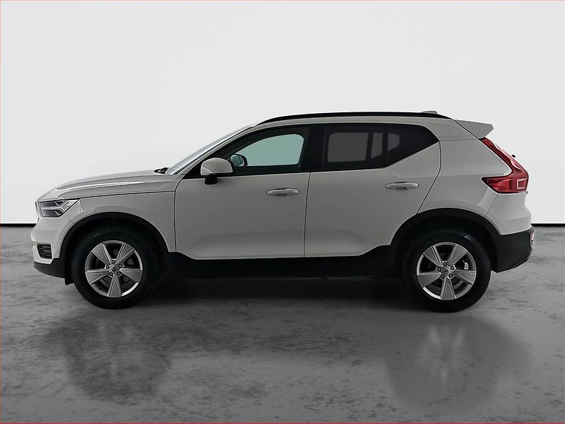 Volvo XC40 (2022) T2 - fotka 3 z 22